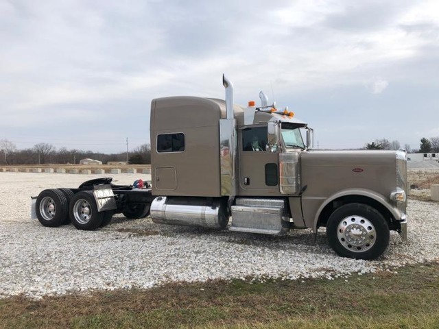 2016 Peterbilt LONG NOSE 389 DELUXE for sale in Troy MO from 61 Sales